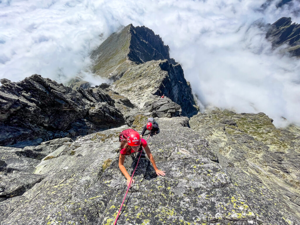 Ascent through Birkenmajer's Edge to Lomničák